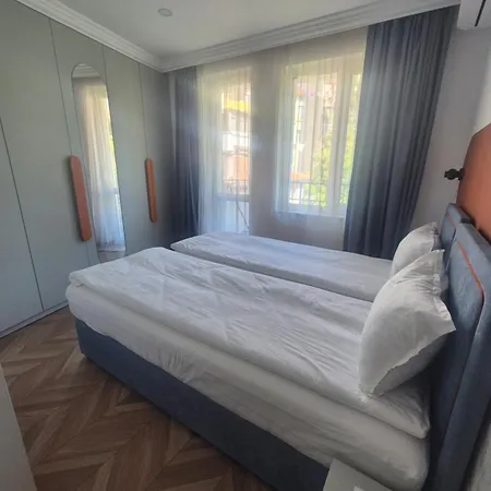 Apartment Luny Colony *