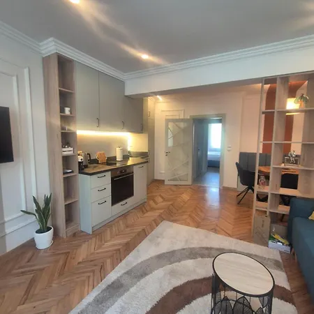 Luny Colony Apartment